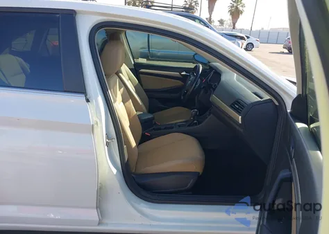 2019 Volkswagen Jetta 1.4T R-Line/1.4T S/1.4T Se из США, поврежденный, VIN 3VWC57BU7KM063746